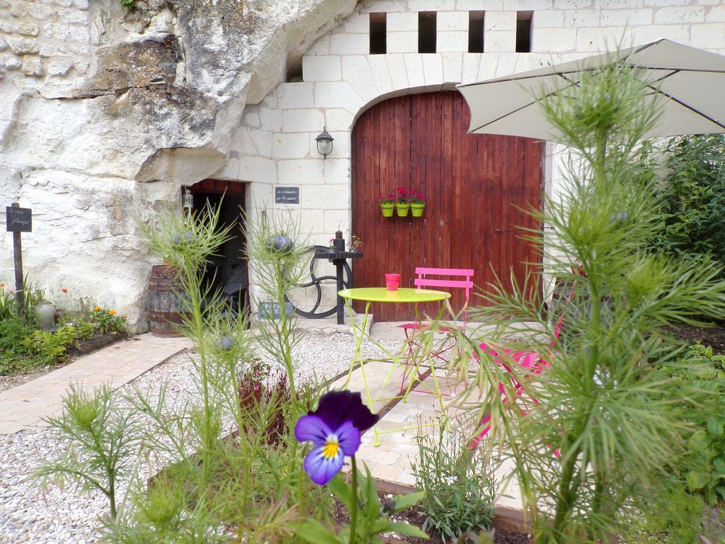 Les Troglos De Beaulieu Loches Exterior foto